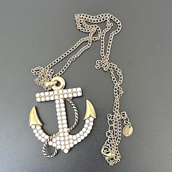 Claires Anchor Pendant Necklace Gold Tone Faux Pearl Encrusted - Picture 3 of 6